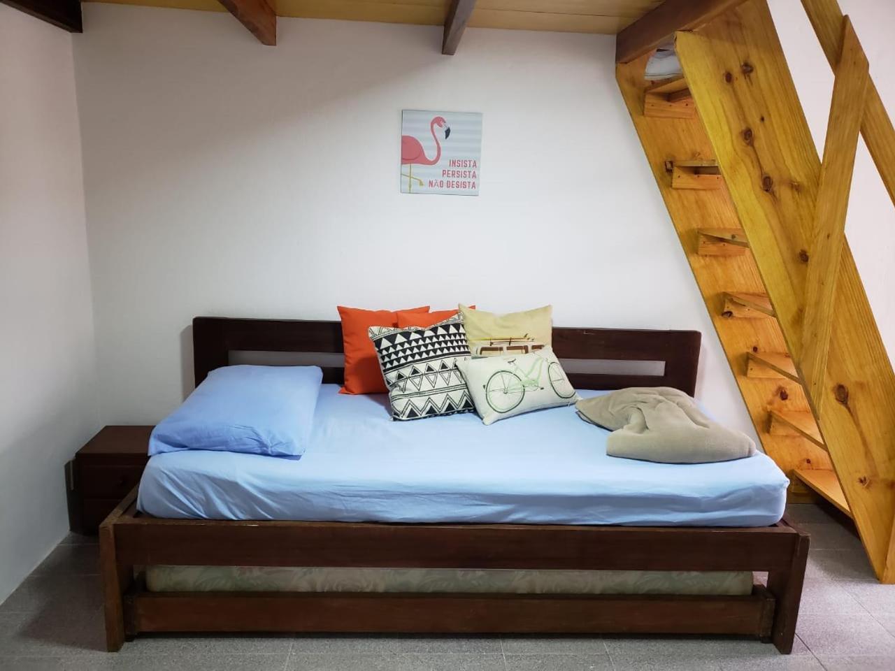 Santo Quintal Hostel อูบาตูบา ภายนอก รูปภาพ