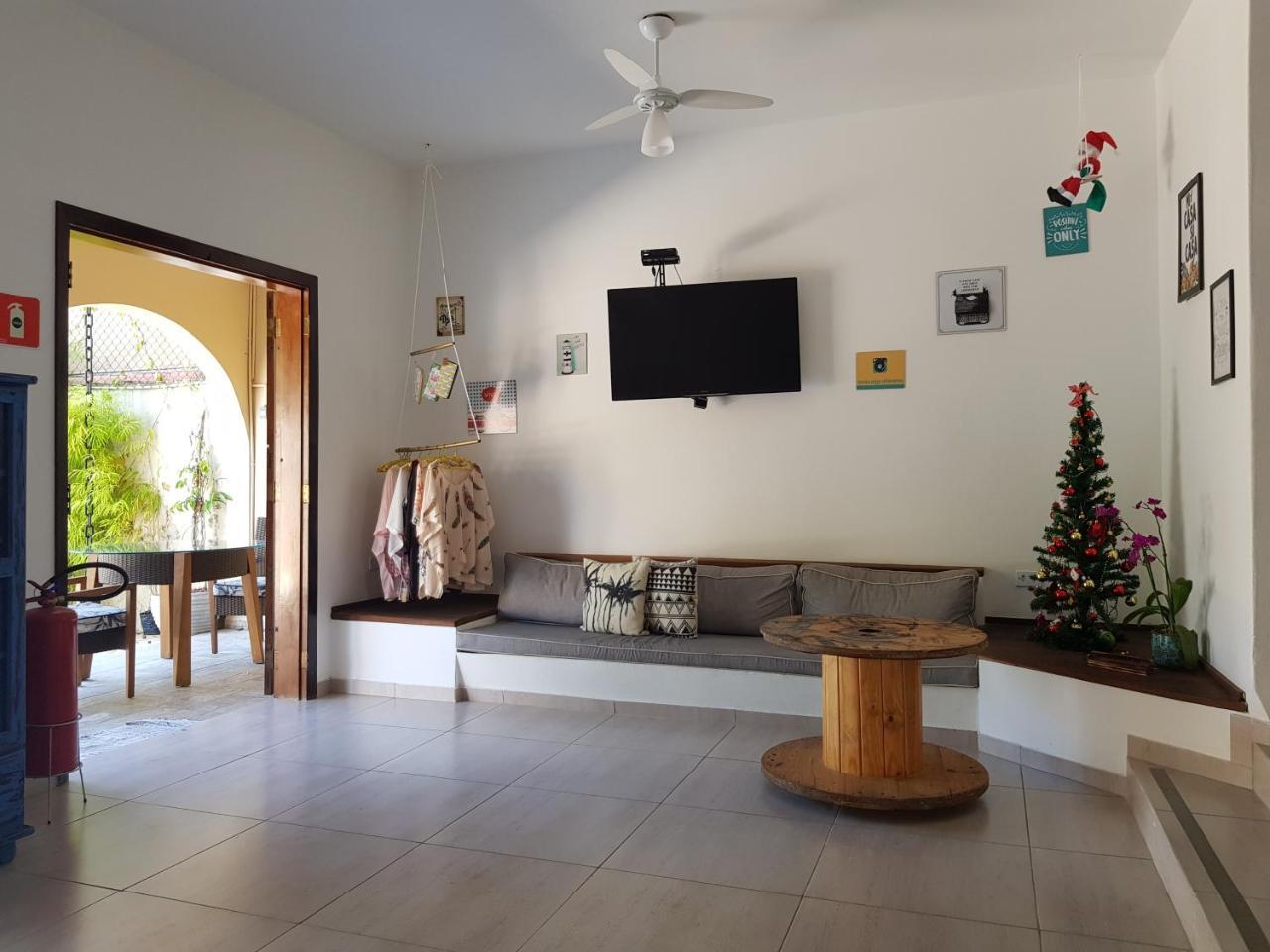 Santo Quintal Hostel อูบาตูบา ภายนอก รูปภาพ
